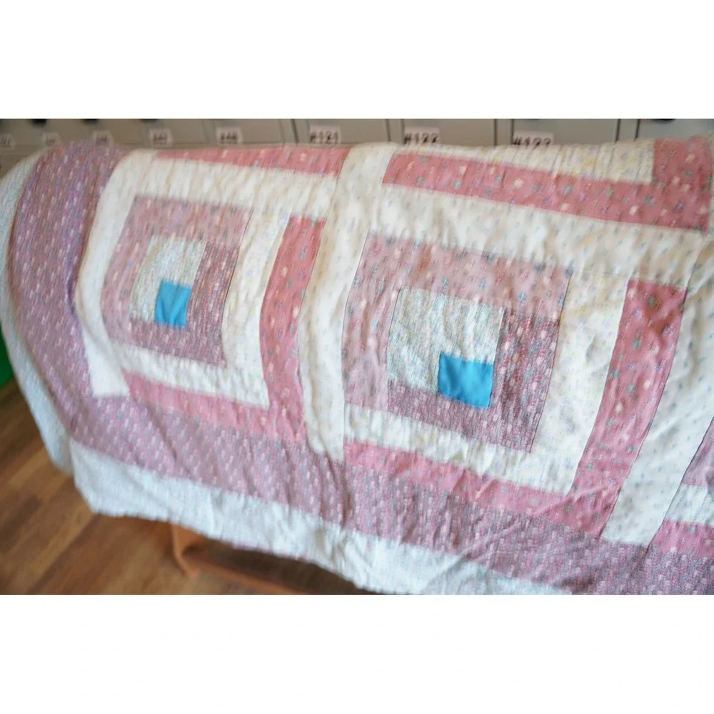 Handmade‎ Patchwork Quilt Pink Blue Floral Log Cabin Style 84x70 Blanket
